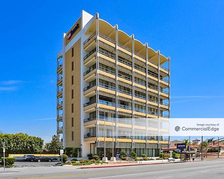 Office space for Rent at 13701 Riverside Drive in Sherman Oaks