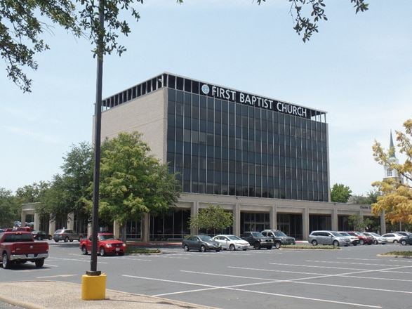 Office space for Rent at 301 S. Center Street in Arlington