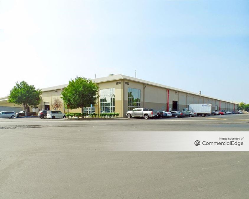 Fullerton Crossroads - Building 18