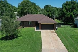 2,621 SF 4 BD / 3 BA Single Family House For Sale