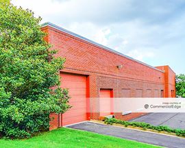 Gateway 270 - 22520 Gateway Center Drive