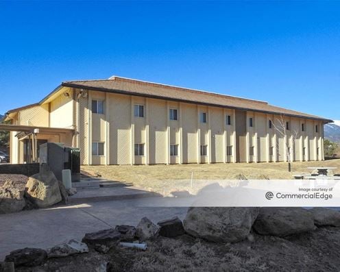 Lake Plaza Professional Center