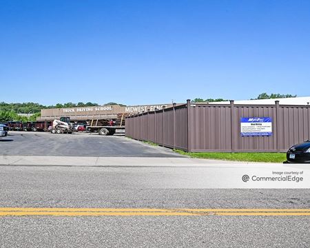 Commercial space for Rent at 441 East Villaume Avenue in South St. Paul