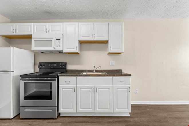 644 Caladium Cir