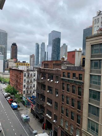 342 W 37th St