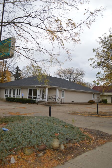 Commercial space for Rent at 557 N Main Street in Akron