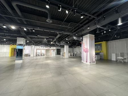 2175     Space Photo Gallery 3