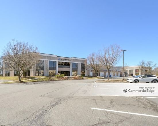 Sterling Park Business Center - 403 Glenn Drive