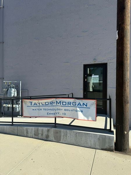 Retail space for Rent at 142 S. Commercial Ave. in Emmett