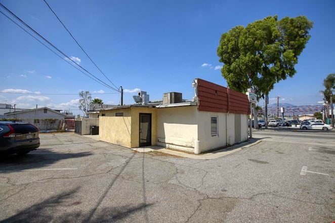 11218 Garvey Ave