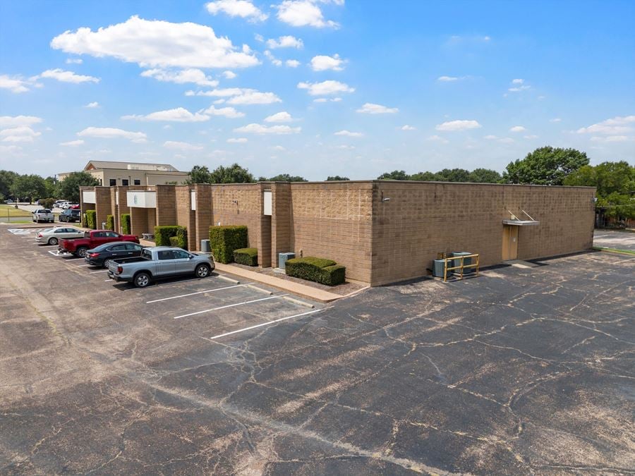 204 Woodhew Dr