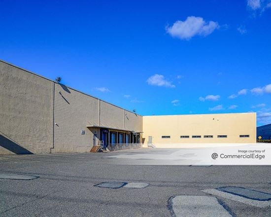 Harmon Cove - 1111 Secaucus Road