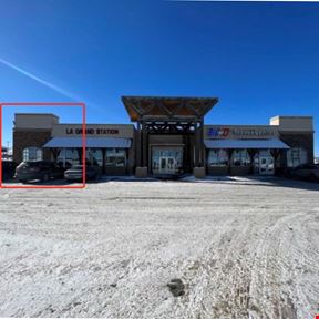 Endcap with drive-through windows for lease