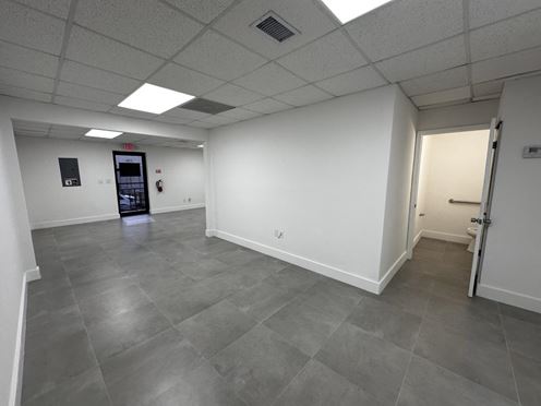 2734 NW 72nd Ave