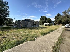 802 Yellowstone Ave