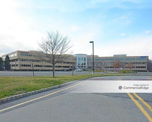SouthGate Corporate Center - 445 South Street