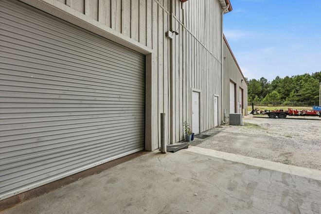 Office, Warehouse, Outside Storage For Lease