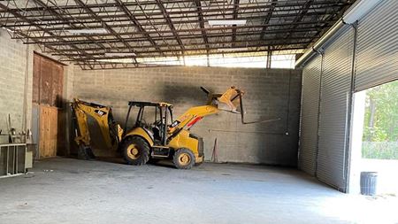 Industrial space for Rent at 8591 W Beaver St in Jacksonville