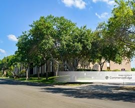 CENTERVIEW CROSSING - BURNET BUILDING