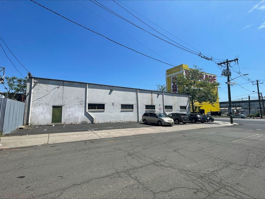 ±30,000 SF Industrial Opportunity for Sale