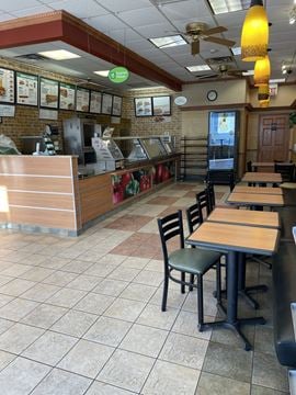 Glenwood Plaza | Turnkey Restaurant Space