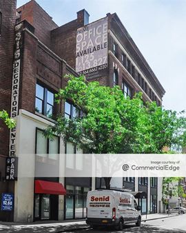Decorators Center Building