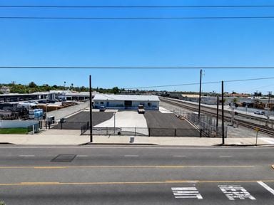 160 N San Antonio Ave