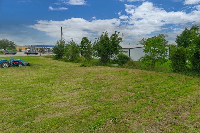 6149 Spencer Highway, Pasadena, TX 77505