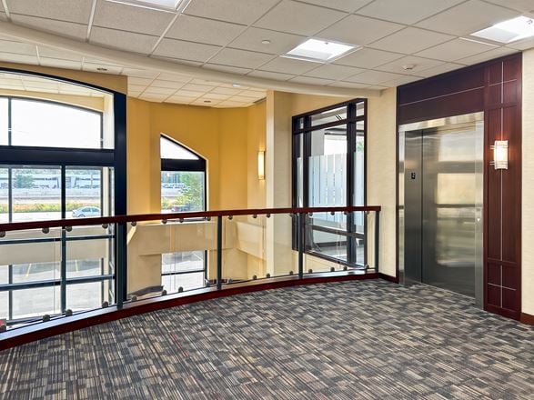 Regus - Bloomington - 4470 W 78th Street Cir