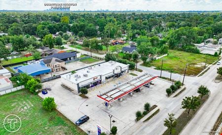 Retail space for Sale at 9440 Shady Dr in Houston