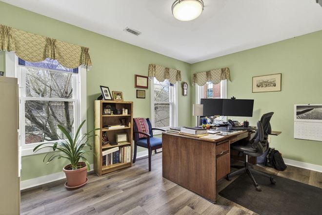 Flexible Use Building | Downtown Nashua | 2,500+/- Usable SF | DMU Zoning