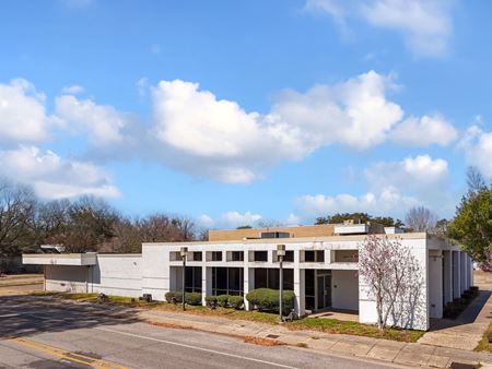 Photo of commercial space at 712 Center St in New Iberia
