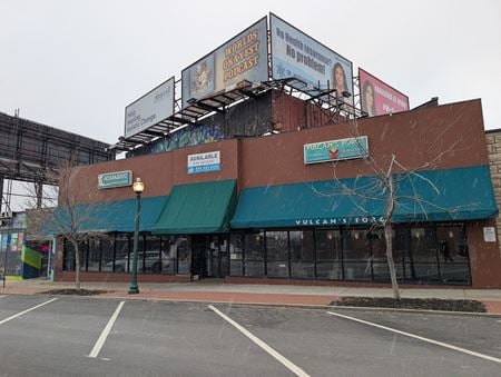 Retail space for Sale at 3936 Broadway Blvd in Kansas City