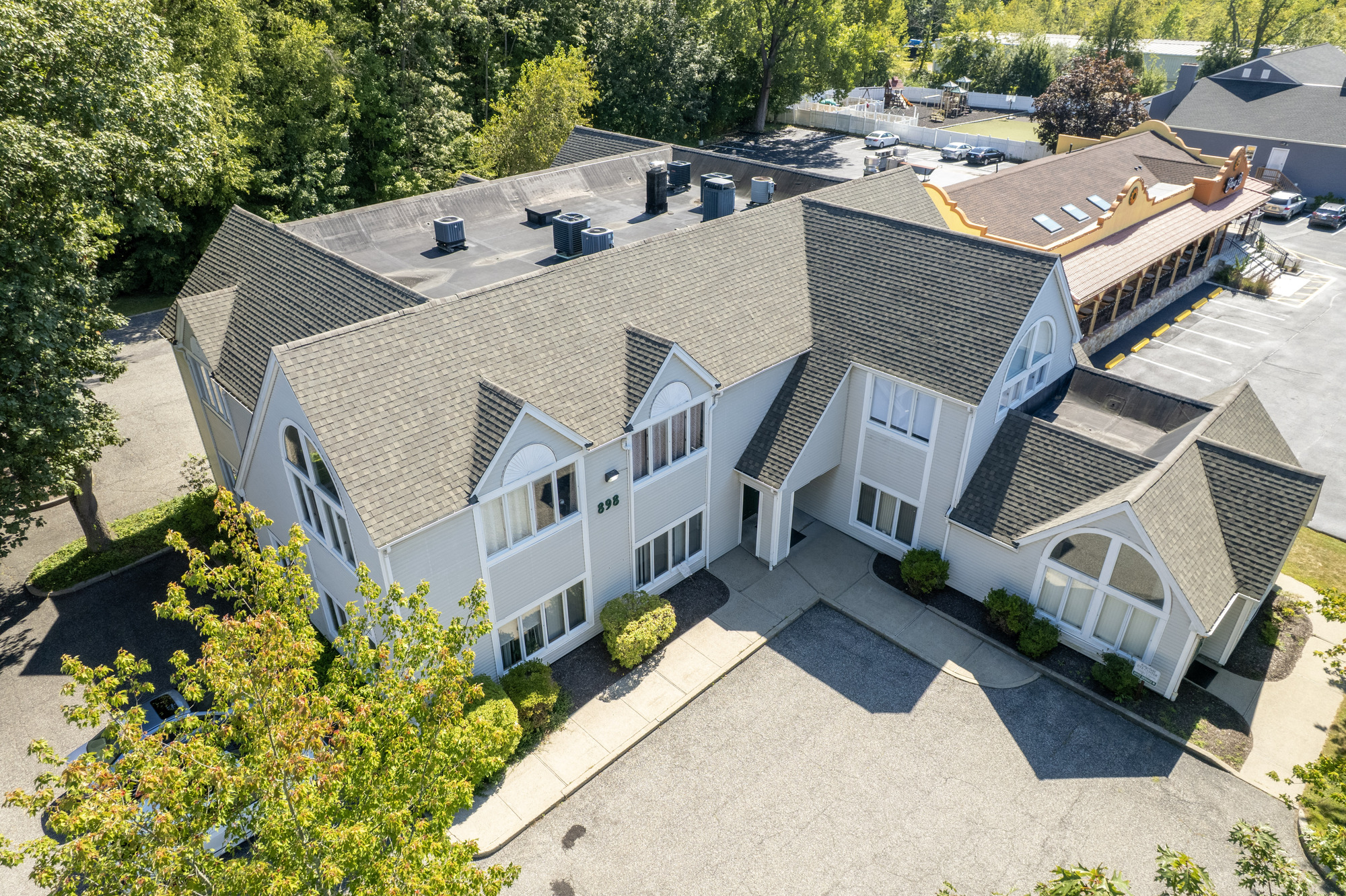 898 Ethan Allen Hwy, Ridgefield, CT 06877