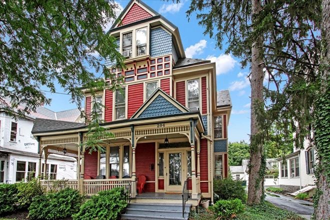 Victorian Home built in 1880