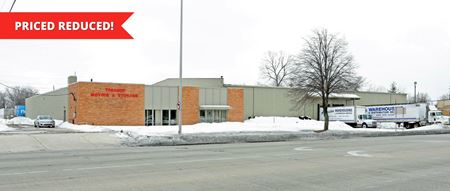 Photo of commercial space at 25 W Walton Blvd in Pontiac