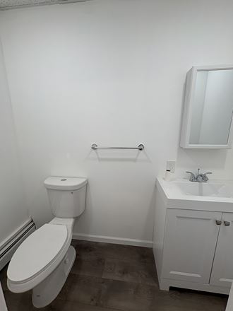 125 E Main St