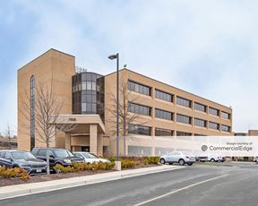 Henrico Doctors’ Hospital - Courtyard Medical Office Building