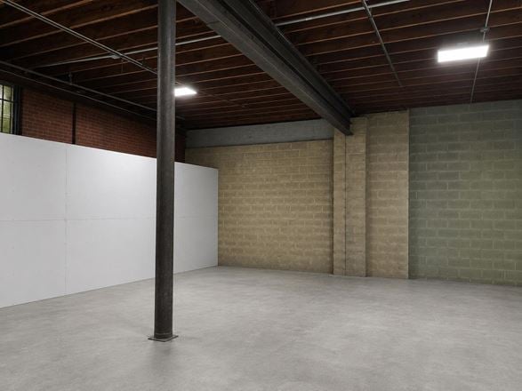 Industrial - Vertical Warehouse - Freight Terminal - Distribution 
