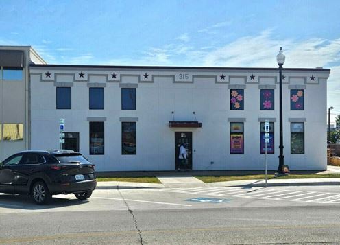 315 S Main St
