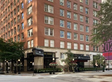 Retail space for Rent at 41 E Chestnut Street in Chicago