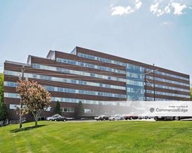 Fifth Avenue at Citypoint - 100 5th Avenue