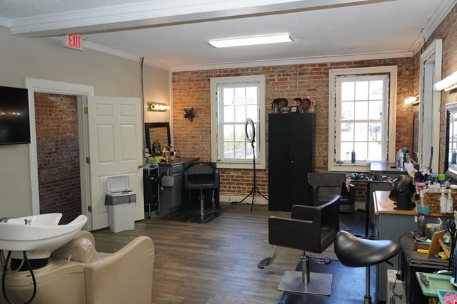 116 E Earle St