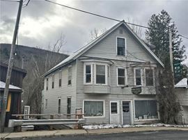 646 Main St