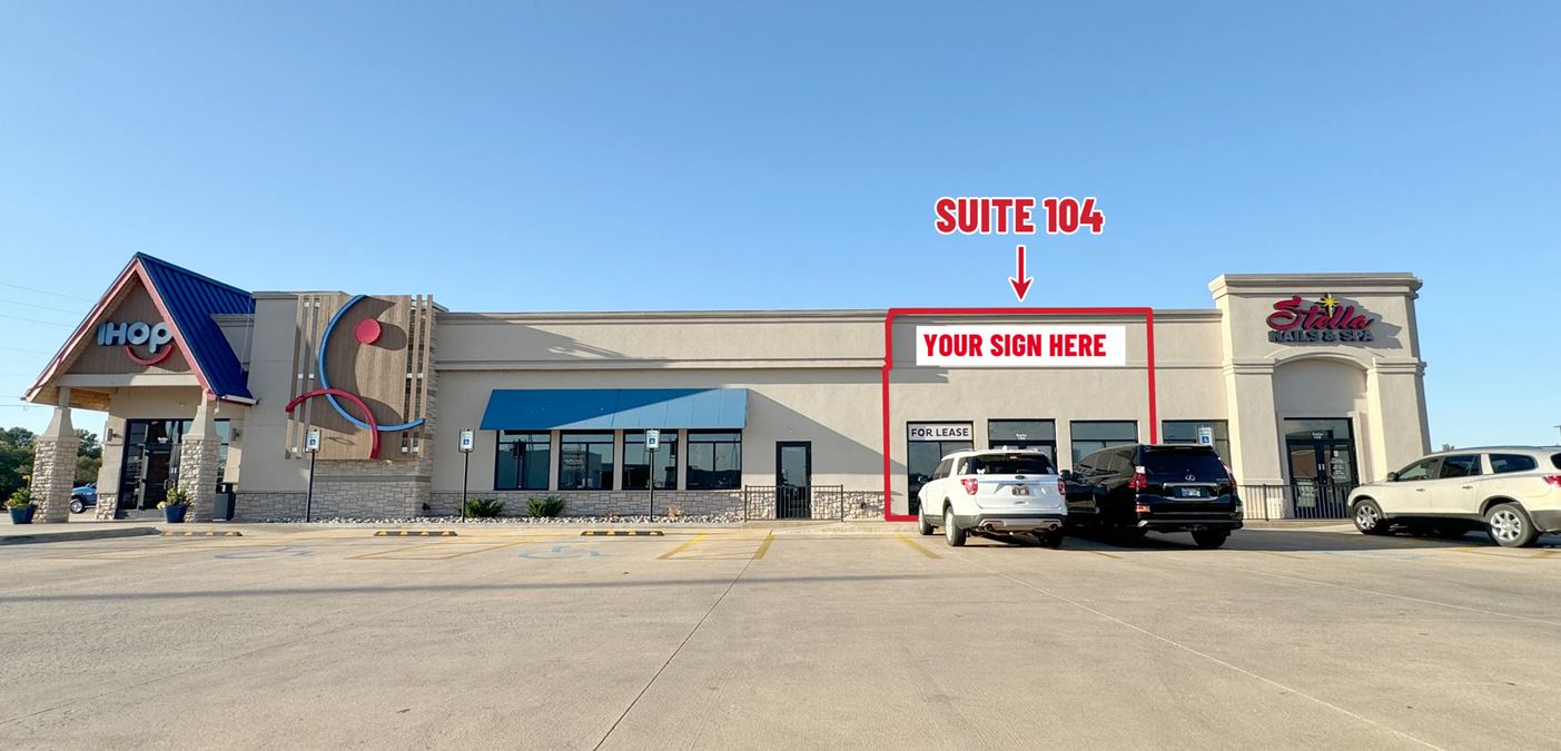 MAIZE ROAD RETAIL FOR LEASE