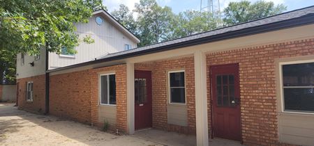 Photo of commercial space at 16 Oak Street in Roswell