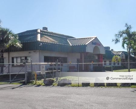 Photo of commercial space at 5521 Division Drive in Fort Myers