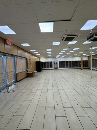 2458 Delaware Ave - 2,814+/- SF Retail Space
