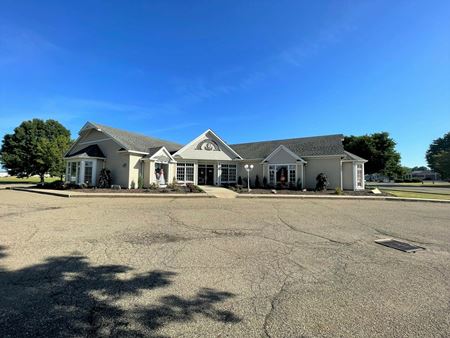 Photo of commercial space at 831 Sunnyside St SW in Hartville
