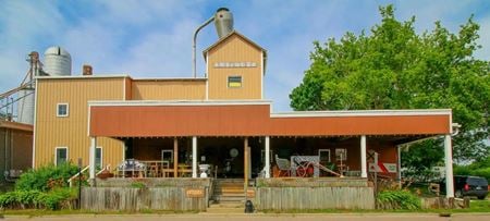 Retail space for Sale at 207 North Mason Street in Mason